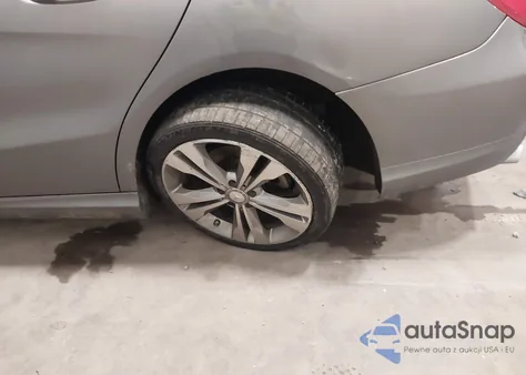 2014 Mercedes-Benz Cla 250 z USA, uszkodzony, nr VIN WDDSJ4EB7EN027641